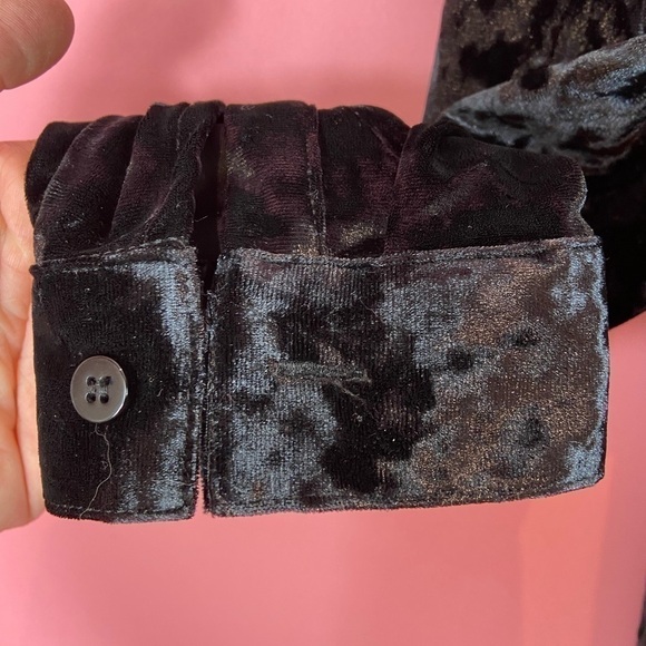 Zara black crushed velvet button down shirt, over shirt, jacket size M - Picture 5 of 8